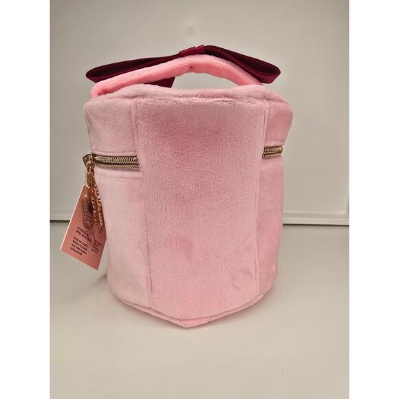 Juicy Couture I Love Juicy Round Travel Cosmetics Bag - Picture 8 of 9